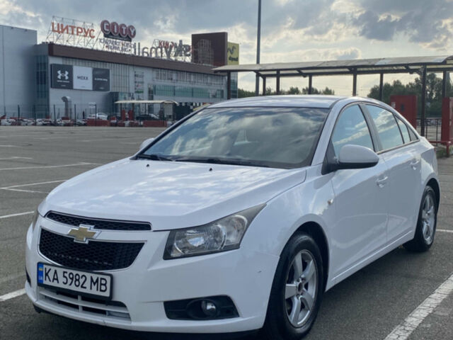 Білий Шевроле Круз, об'ємом двигуна 1.6 л та пробігом 150 тис. км за 6300 $, фото 1 на Automoto.ua
