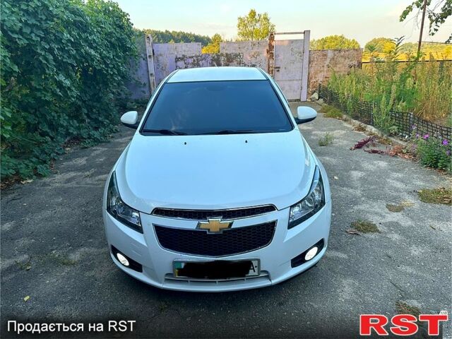 Белый Шевроле Круз, объемом двигателя 2 л и пробегом 0 тыс. км за 6000 $, фото 1 на Automoto.ua