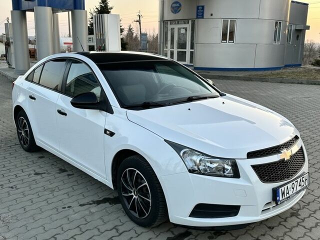 Білий Шевроле Круз, об'ємом двигуна 1.6 л та пробігом 220 тис. км за 3350 $, фото 1 на Automoto.ua
