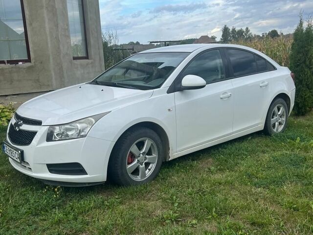 Белый Шевроле Круз, объемом двигателя 1.6 л и пробегом 212 тыс. км за 6183 $, фото 1 на Automoto.ua