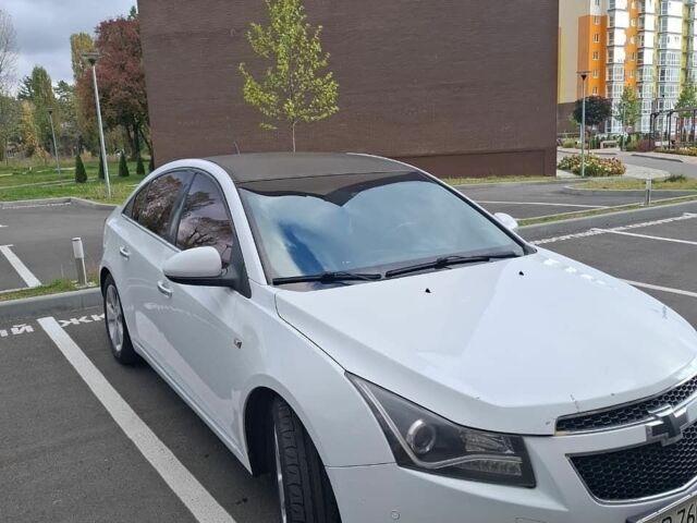 Білий Шевроле Круз, об'ємом двигуна 1.8 л та пробігом 180 тис. км за 7400 $, фото 1 на Automoto.ua