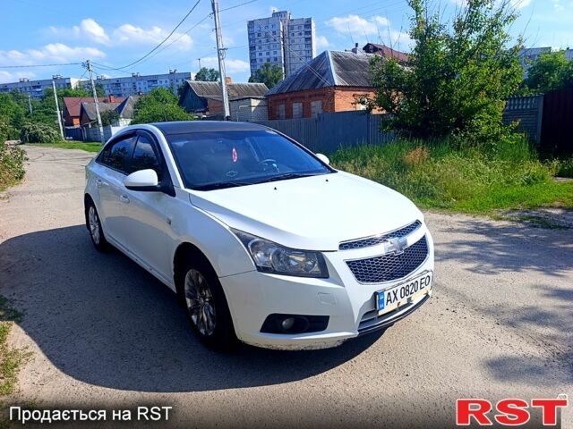 Білий Шевроле Круз, об'ємом двигуна 1.8 л та пробігом 258 тис. км за 4500 $, фото 1 на Automoto.ua