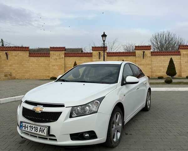 Белый Шевроле Круз, объемом двигателя 1.8 л и пробегом 199 тыс. км за 6099 $, фото 1 на Automoto.ua
