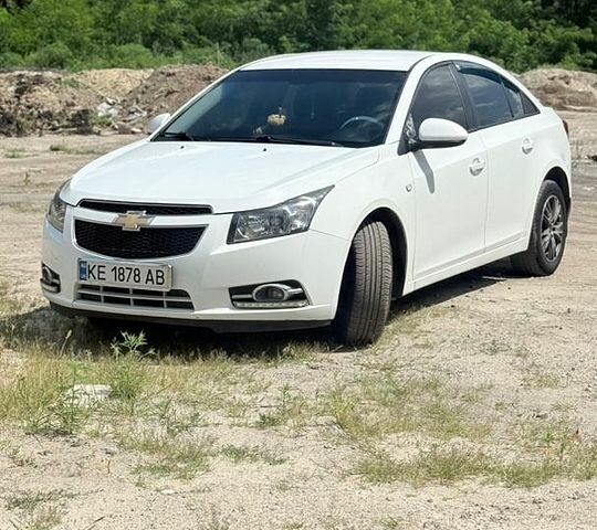 Белый Шевроле Круз, объемом двигателя 1.6 л и пробегом 236 тыс. км за 5950 $, фото 1 на Automoto.ua