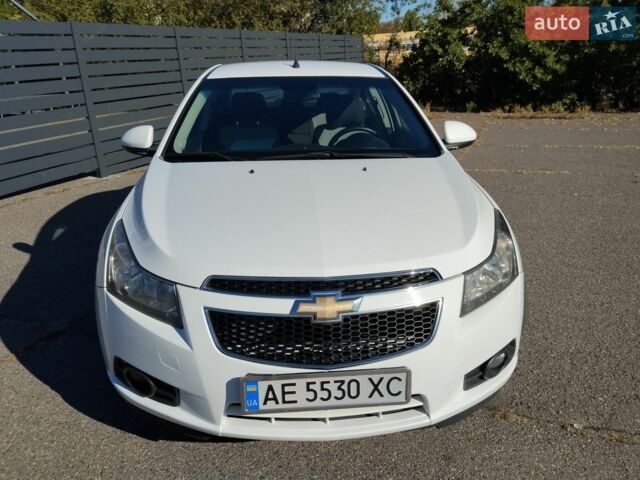 Білий Шевроле Круз, об'ємом двигуна 2 л та пробігом 277 тис. км за 5600 $, фото 1 на Automoto.ua