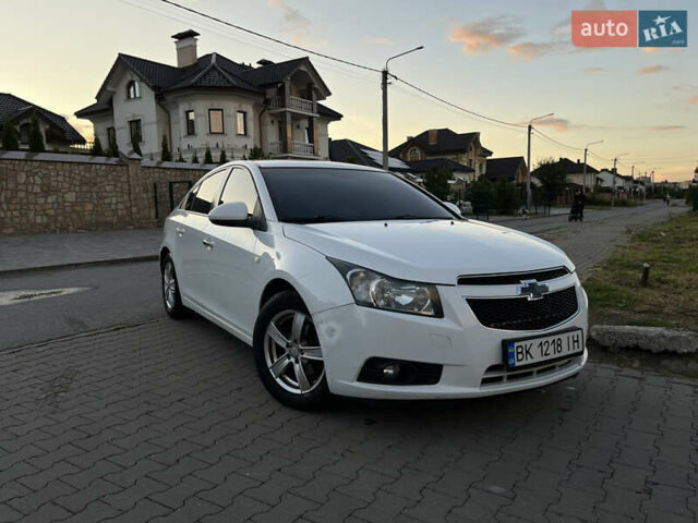 Білий Шевроле Круз, об'ємом двигуна 1.8 л та пробігом 171 тис. км за 7199 $, фото 1 на Automoto.ua