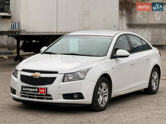 Білий Шевроле Круз, об'ємом двигуна 1.8 л та пробігом 196 тис. км за 5940 $, фото 1 на Automoto.ua