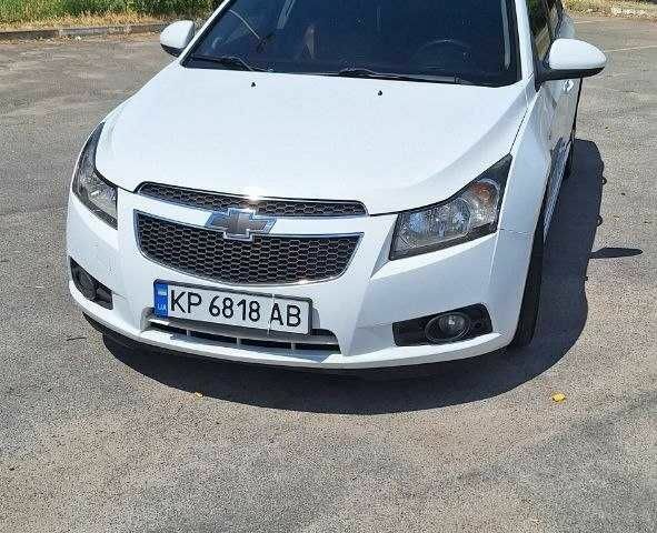 Белый Шевроле Круз, объемом двигателя 1.8 л и пробегом 180 тыс. км за 6400 $, фото 1 на Automoto.ua