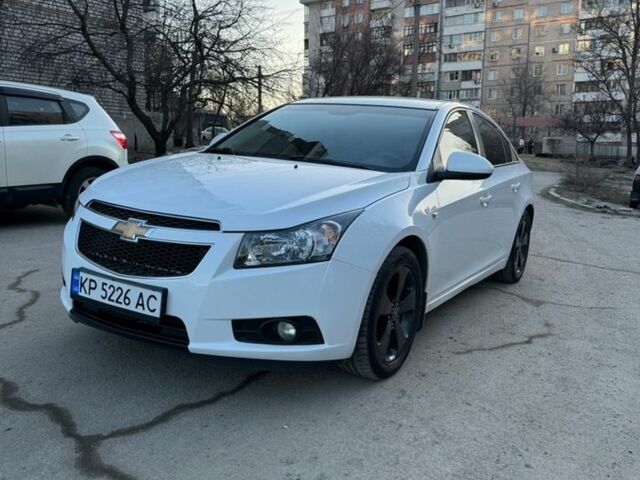 Белый Шевроле Круз, объемом двигателя 1.8 л и пробегом 144 тыс. км за 6950 $, фото 1 на Automoto.ua
