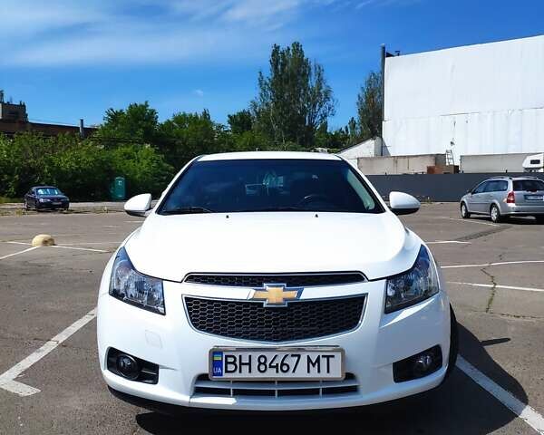 Білий Шевроле Круз, об'ємом двигуна 1.8 л та пробігом 94 тис. км за 8700 $, фото 1 на Automoto.ua