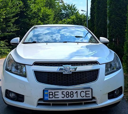 Білий Шевроле Круз, об'ємом двигуна 1.6 л та пробігом 207 тис. км за 6100 $, фото 1 на Automoto.ua