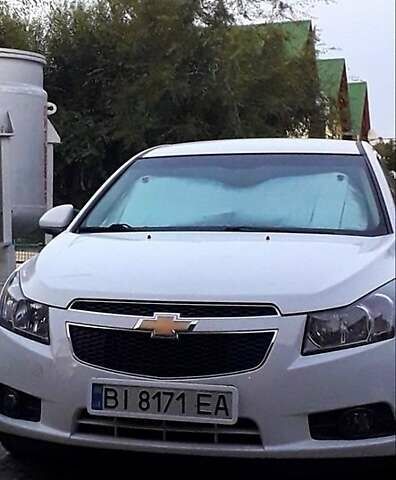 Белый Шевроле Круз, объемом двигателя 1.6 л и пробегом 108 тыс. км за 7700 $, фото 1 на Automoto.ua