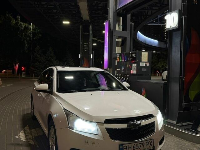 Білий Шевроле Круз, об'ємом двигуна 1.4 л та пробігом 308 тис. км за 6000 $, фото 1 на Automoto.ua
