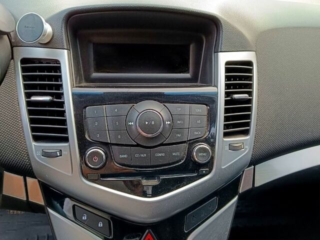 Білий Шевроле Круз, об'ємом двигуна 1.8 л та пробігом 250 тис. км за 6800 $, фото 1 на Automoto.ua