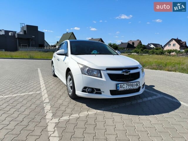 Білий Шевроле Круз, об'ємом двигуна 1.6 л та пробігом 246 тис. км за 7800 $, фото 1 на Automoto.ua