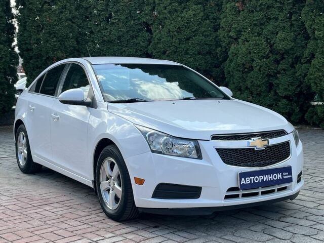 Белый Шевроле Круз, объемом двигателя 1.4 л и пробегом 179 тыс. км за 7200 $, фото 1 на Automoto.ua