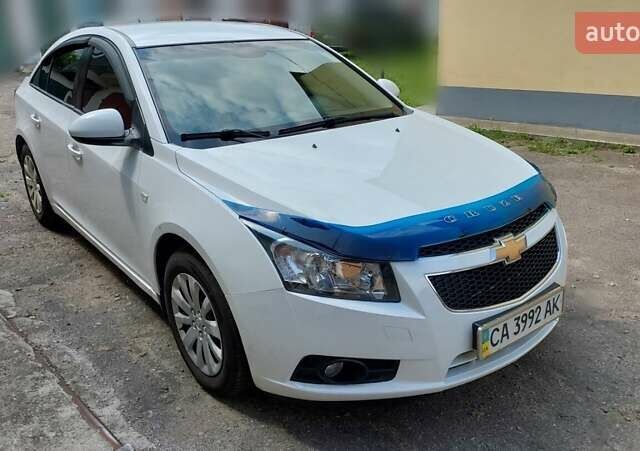 Білий Шевроле Круз, об'ємом двигуна 1.6 л та пробігом 114 тис. км за 7500 $, фото 1 на Automoto.ua