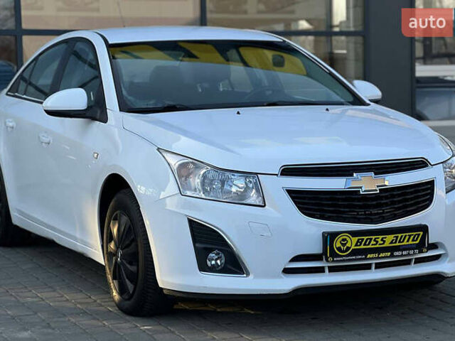 Белый Шевроле Круз, объемом двигателя 1.6 л и пробегом 145 тыс. км за 6990 $, фото 1 на Automoto.ua