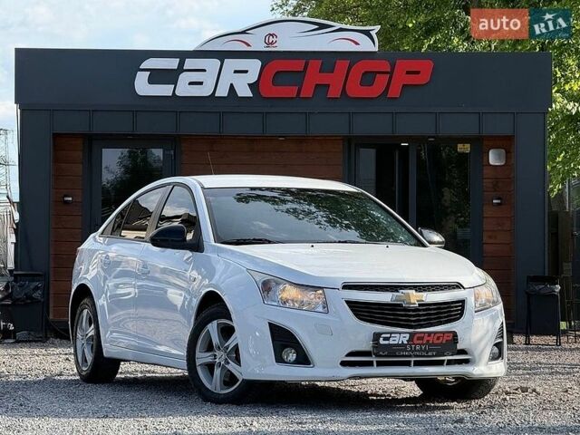 Білий Шевроле Круз, об'ємом двигуна 1.69 л та пробігом 223 тис. км за 6900 $, фото 1 на Automoto.ua