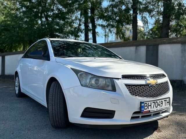 Білий Шевроле Круз, об'ємом двигуна 1.8 л та пробігом 256 тис. км за 6800 $, фото 1 на Automoto.ua