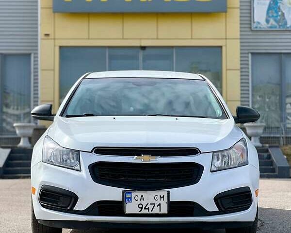 Белый Шевроле Круз, объемом двигателя 1.8 л и пробегом 177 тыс. км за 7500 $, фото 1 на Automoto.ua