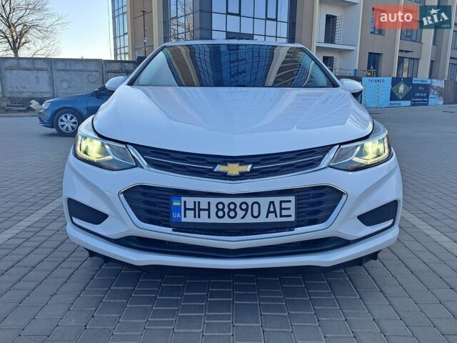 Белый Шевроле Круз, объемом двигателя 1.4 л и пробегом 73 тыс. км за 8600 $, фото 1 на Automoto.ua