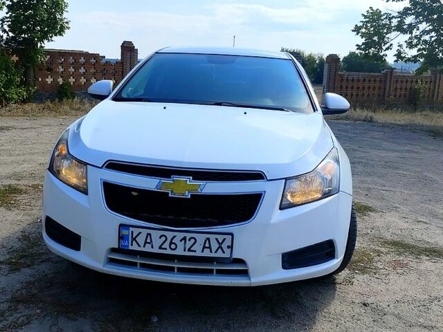 Шевроле Круз 2016 в Белой Церкве на Automoto.ua Белый Шевроле Круз, объемом двигателя 1.8 л и пробегом 165 тыс. км за 6100 $, фото 1 на Automoto.ua
