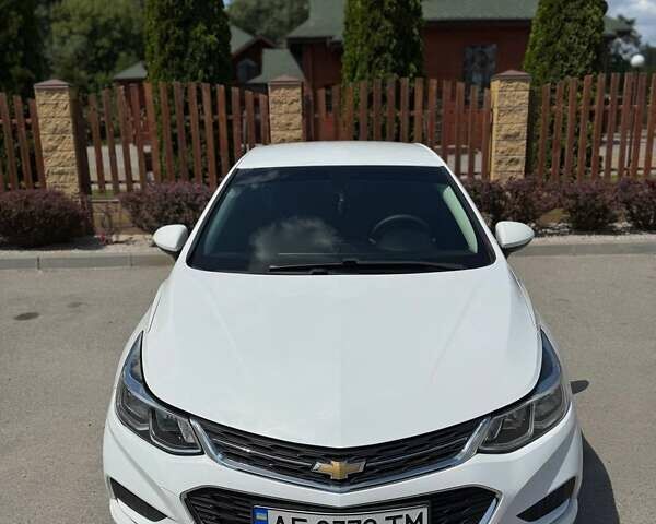 Белый Шевроле Круз, объемом двигателя 1.4 л и пробегом 71 тыс. км за 10000 $, фото 1 на Automoto.ua