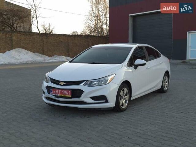 Белый Шевроле Круз, объемом двигателя 1.4 л и пробегом 136 тыс. км за 8500 $, фото 1 на Automoto.ua