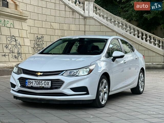 Белый Шевроле Круз, объемом двигателя 1.4 л и пробегом 113 тыс. км за 8500 $, фото 1 на Automoto.ua