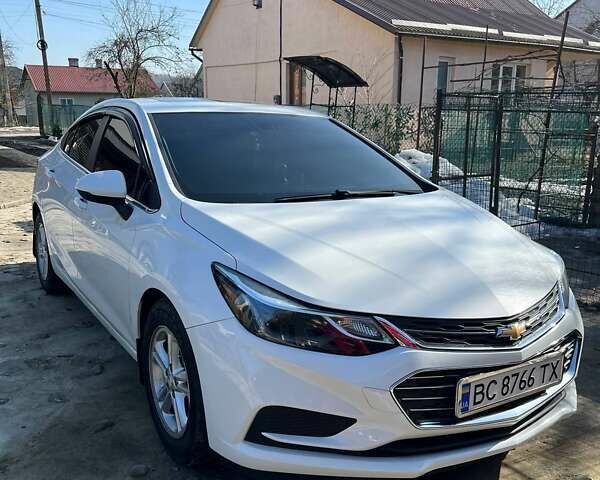 Белый Шевроле Круз, объемом двигателя 1.4 л и пробегом 227 тыс. км за 8900 $, фото 1 на Automoto.ua