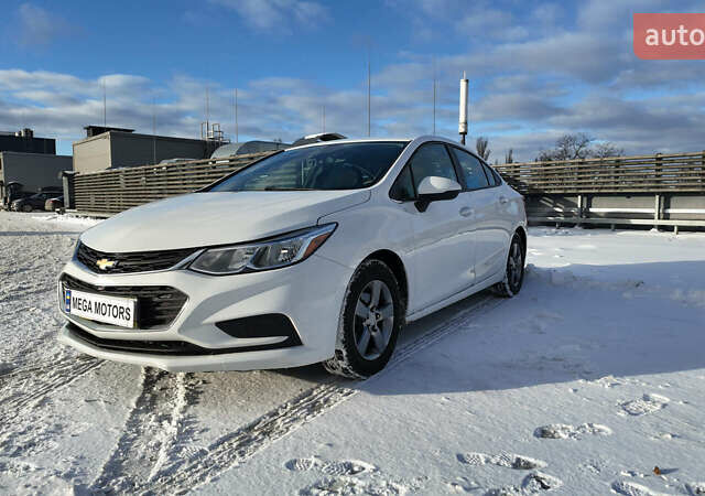 Білий Шевроле Круз, об'ємом двигуна 1.4 л та пробігом 155 тис. км за 8990 $, фото 1 на Automoto.ua