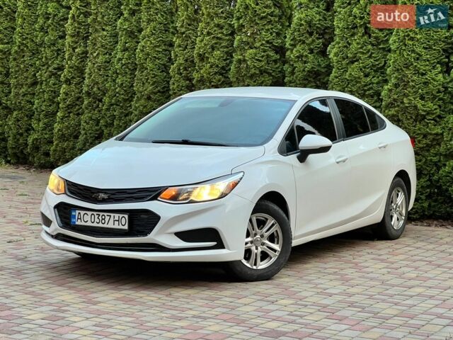 Белый Шевроле Круз, объемом двигателя 1.4 л и пробегом 160 тыс. км за 6900 $, фото 1 на Automoto.ua