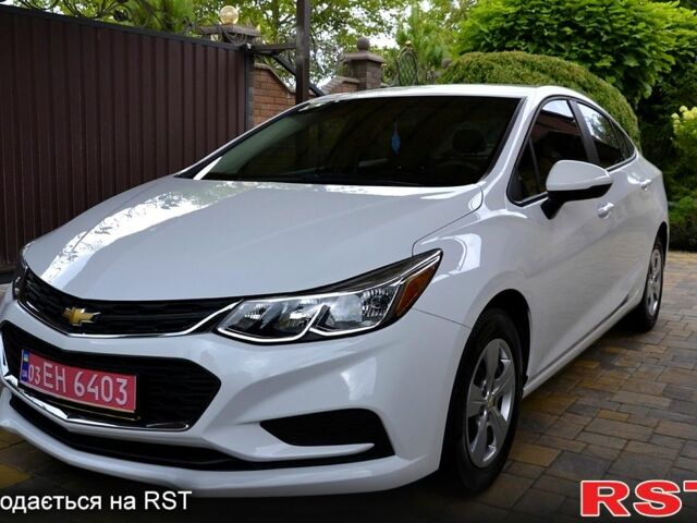 Белый Шевроле Круз, объемом двигателя 1.4 л и пробегом 30 тыс. км за 11200 $, фото 1 на Automoto.ua