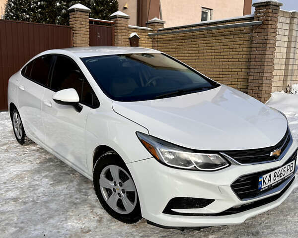 Белый Шевроле Круз, объемом двигателя 1.36 л и пробегом 97 тыс. км за 8999 $, фото 1 на Automoto.ua