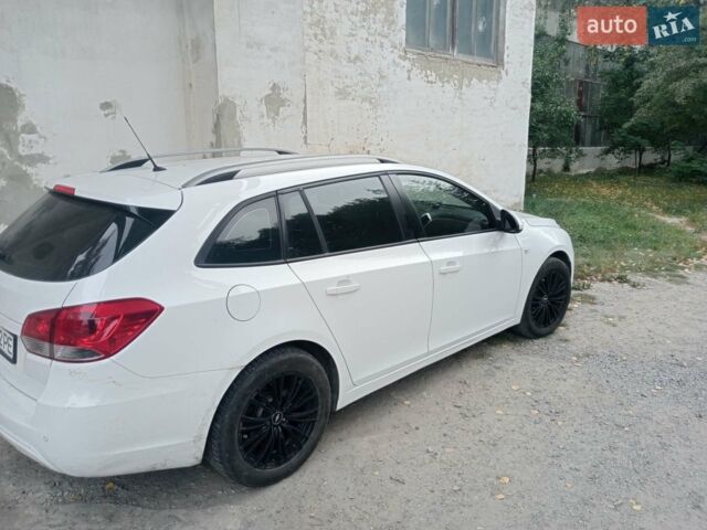 Білий Шевроле Круз, об'ємом двигуна 1.69 л та пробігом 290 тис. км за 6500 $, фото 1 на Automoto.ua