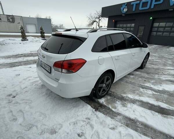 Белый Шевроле Круз, объемом двигателя 1.8 л и пробегом 146 тыс. км за 7700 $, фото 1 на Automoto.ua