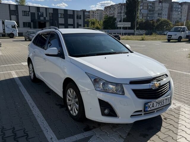 Белый Шевроле Круз, объемом двигателя 1.6 л и пробегом 265 тыс. км за 5695 $, фото 1 на Automoto.ua