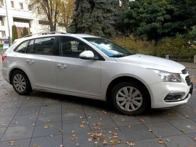 Белый Шевроле Круз, объемом двигателя 1.4 л и пробегом 115 тыс. км за 7400 $, фото 1 на Automoto.ua