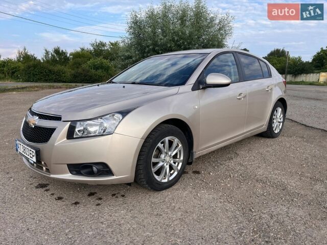Бежевий Шевроле Круз, об'ємом двигуна 1.6 л та пробігом 167 тис. км за 5600 $, фото 1 на Automoto.ua