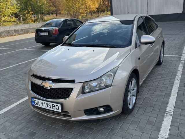 Бежевий Шевроле Круз, об'ємом двигуна 1.8 л та пробігом 286 тис. км за 7100 $, фото 1 на Automoto.ua