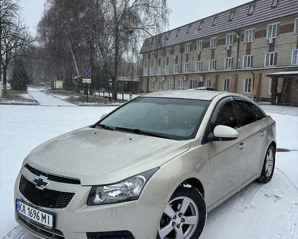Бежевий Шевроле Круз, об'ємом двигуна 1.36 л та пробігом 197 тис. км за 6900 $, фото 1 на Automoto.ua