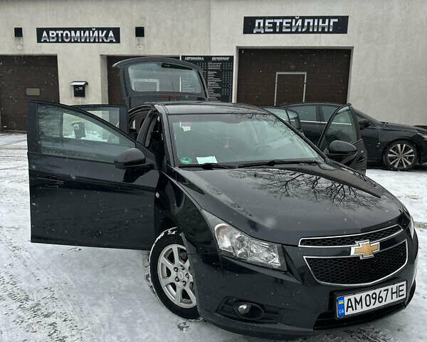 Чорний Шевроле Круз, об'ємом двигуна 1.9 л та пробігом 252 тис. км за 6200 $, фото 1 на Automoto.ua