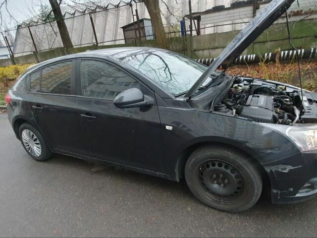 Черный Шевроле Круз, объемом двигателя 1.8 л и пробегом 83 тыс. км за 4500 $, фото 1 на Automoto.ua