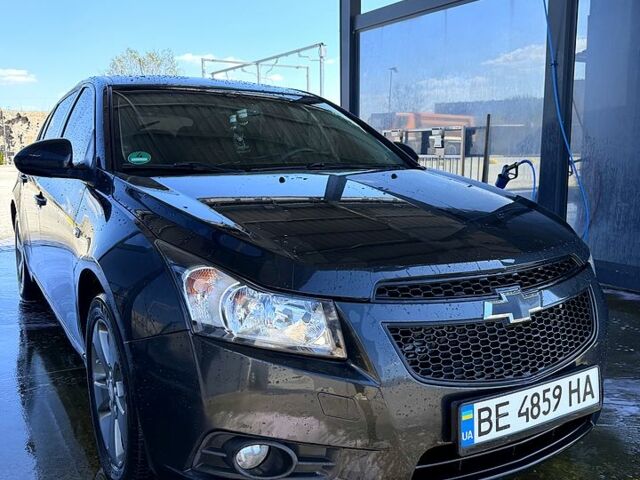 Черный Шевроле Круз, объемом двигателя 2 л и пробегом 205 тыс. км за 6300 $, фото 1 на Automoto.ua