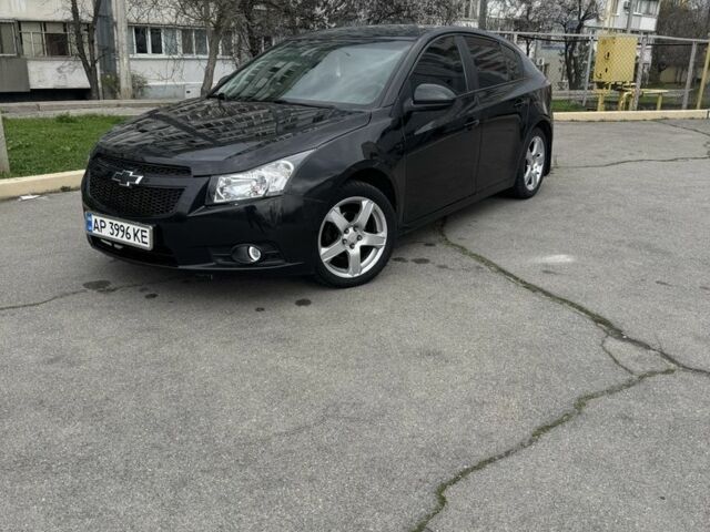 Черный Шевроле Круз, объемом двигателя 1.8 л и пробегом 221 тыс. км за 4599 $, фото 1 на Automoto.ua