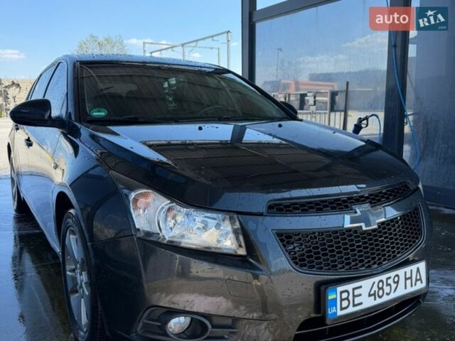 Чорний Шевроле Круз, об'ємом двигуна 2 л та пробігом 205 тис. км за 6300 $, фото 1 на Automoto.ua