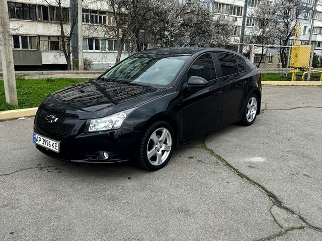 Чорний Шевроле Круз, об'ємом двигуна 1.8 л та пробігом 221 тис. км за 6000 $, фото 1 на Automoto.ua
