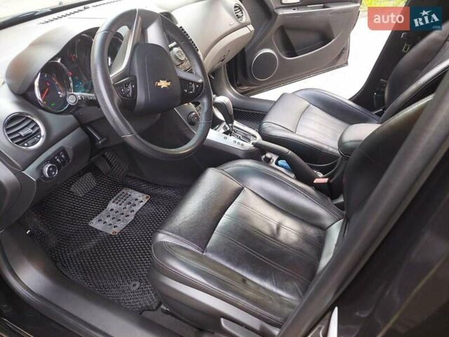 Черный Шевроле Круз, объемом двигателя 2 л и пробегом 149 тыс. км за 8700 $, фото 1 на Automoto.ua