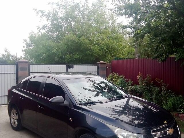 Черный Шевроле Круз, объемом двигателя 1.6 л и пробегом 190 тыс. км за 5850 $, фото 1 на Automoto.ua
